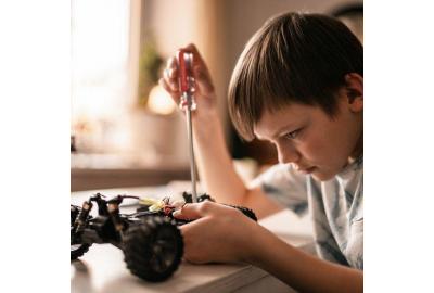 4 Outstanding Benefits of Using Remote-Control Toys for Children